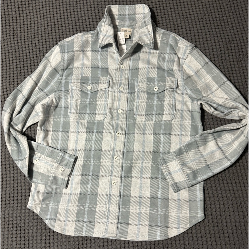 Flannel men’s plaid button down